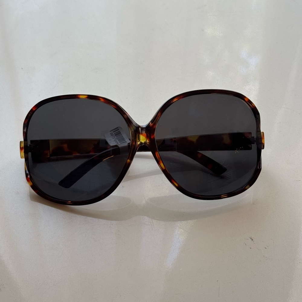 Francesca’s collection Oversized square acetate sunglasses